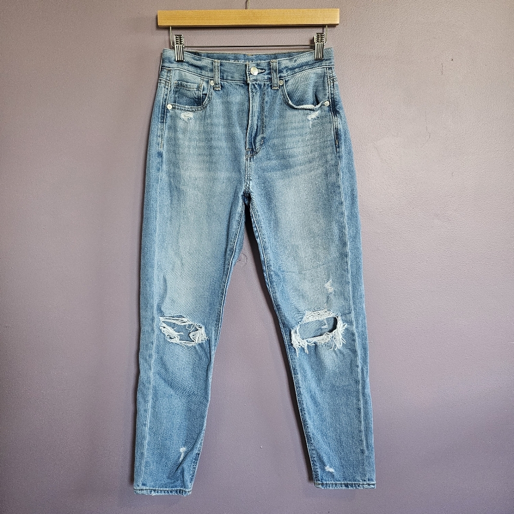 American Eagle Light Wash High Waisted Distressed Indie Retro Ankle Mom Jeans